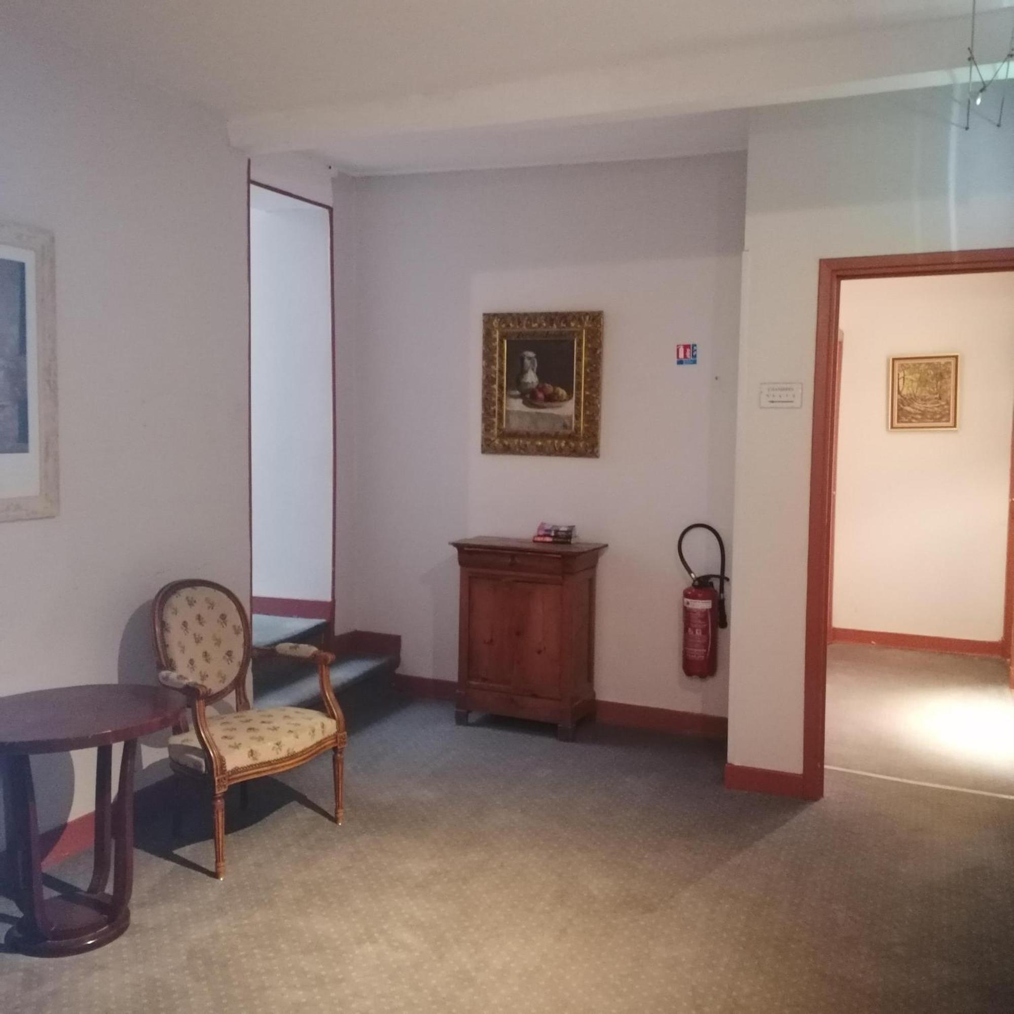 Hotel Le Normandy Beaumont-de-Lomagne ภายนอก รูปภาพ