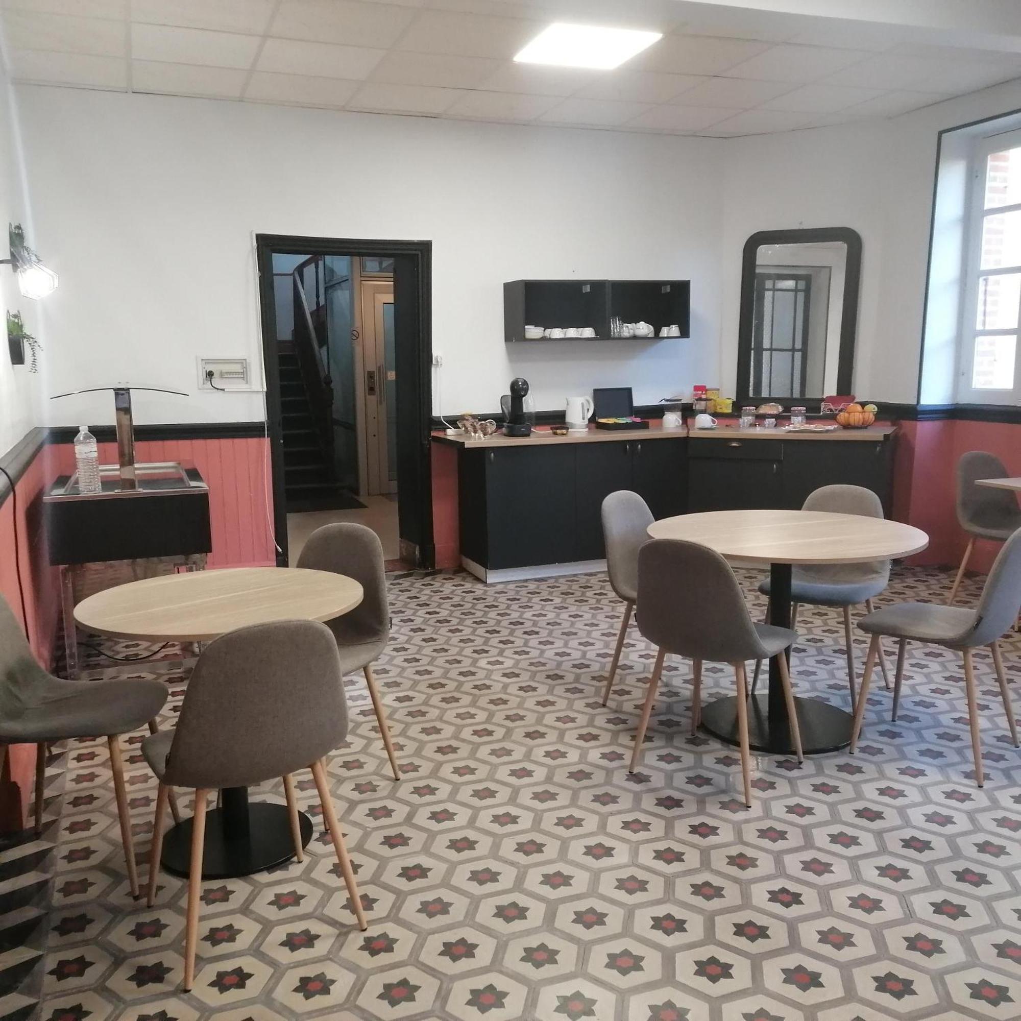 Hotel Le Normandy Beaumont-de-Lomagne ภายนอก รูปภาพ