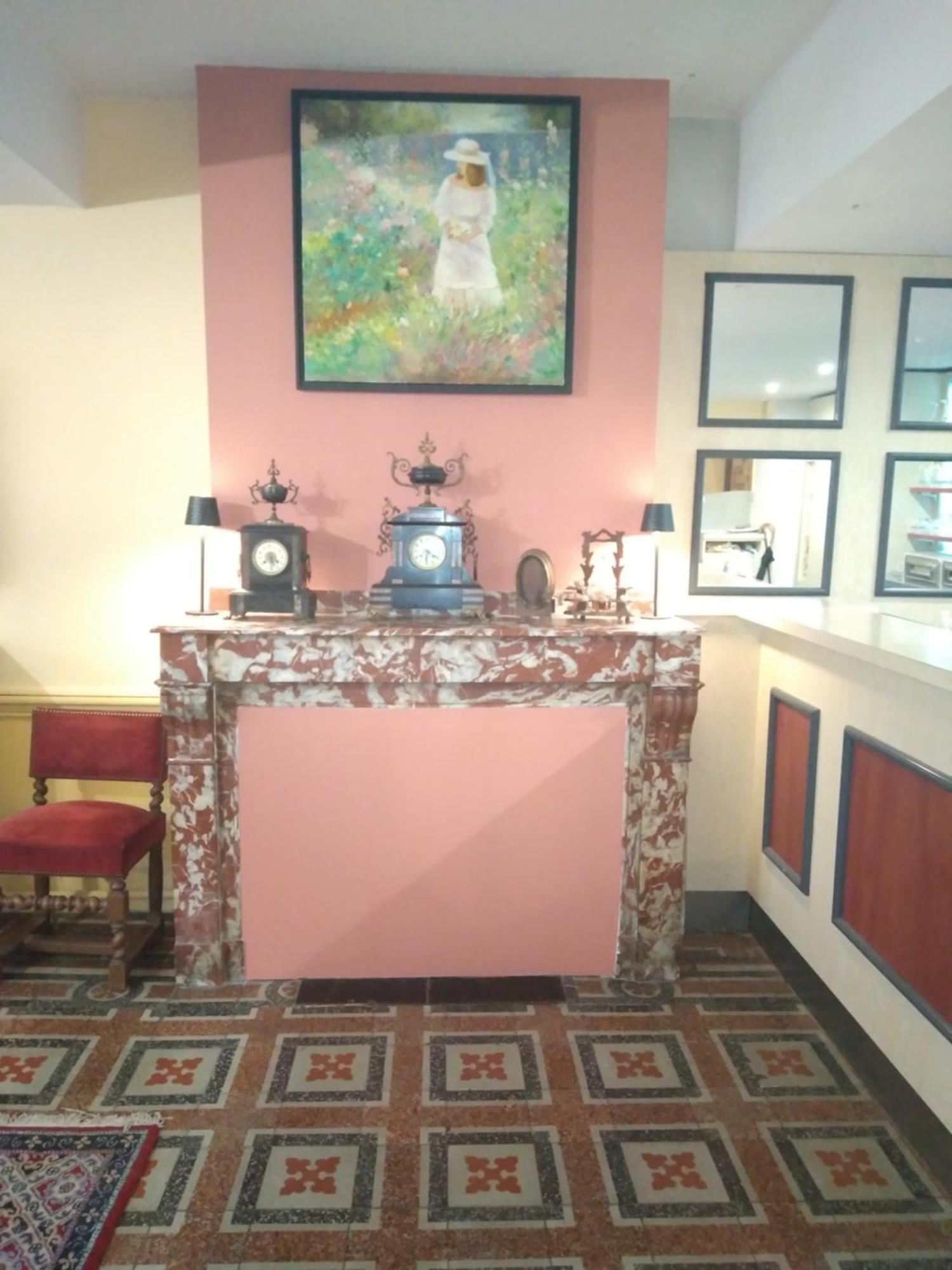 Hotel Le Normandy Beaumont-de-Lomagne ภายนอก รูปภาพ