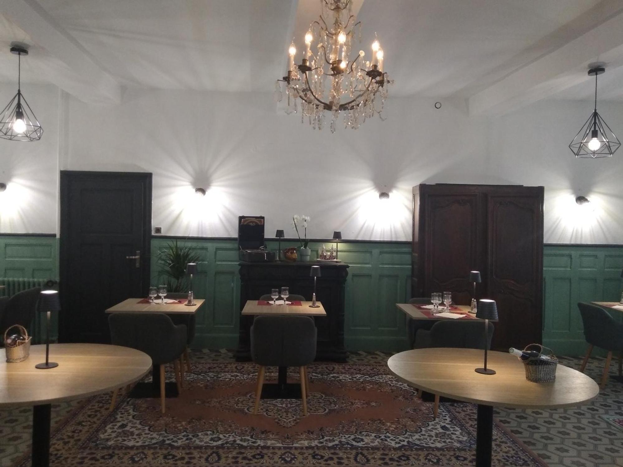Hotel Le Normandy Beaumont-de-Lomagne ภายนอก รูปภาพ