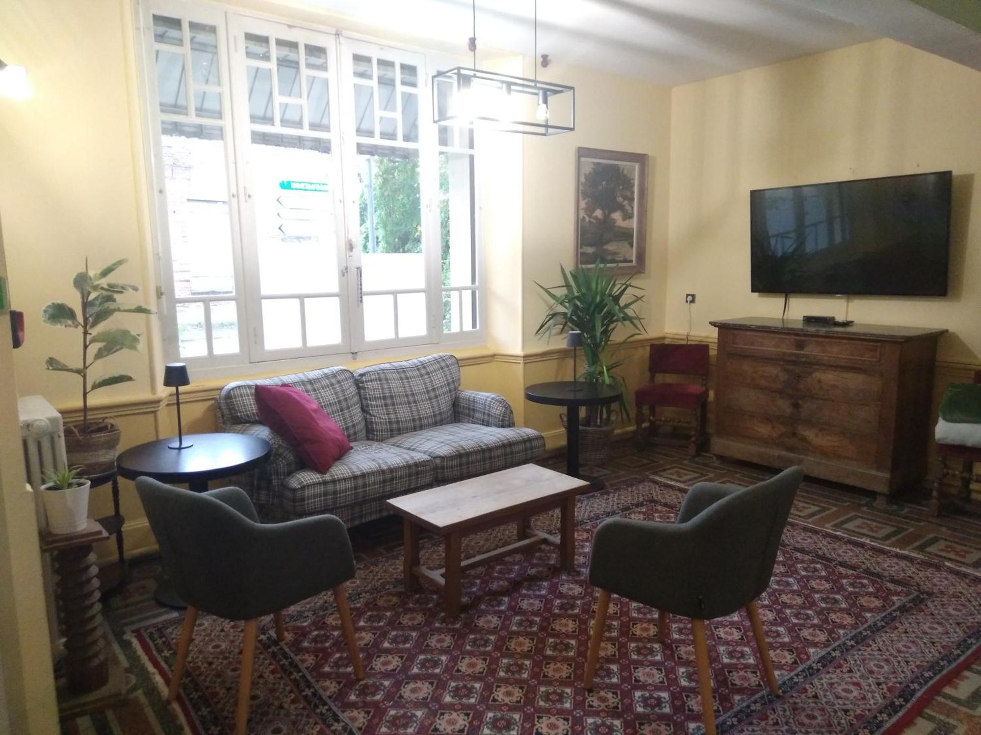 Hotel Le Normandy Beaumont-de-Lomagne ภายนอก รูปภาพ
